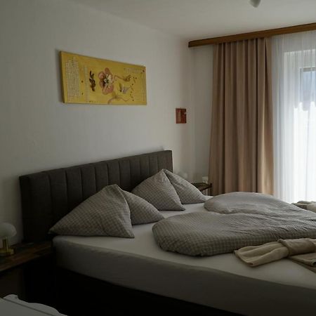 פאק אם סי Pension-Ferienwohnung Rotar מראה חיצוני תמונה
