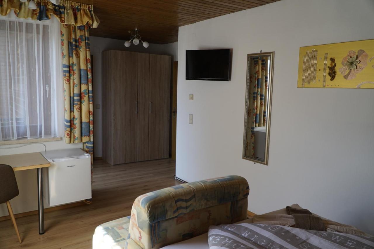 פאק אם סי Pension-Ferienwohnung Rotar מראה חיצוני תמונה