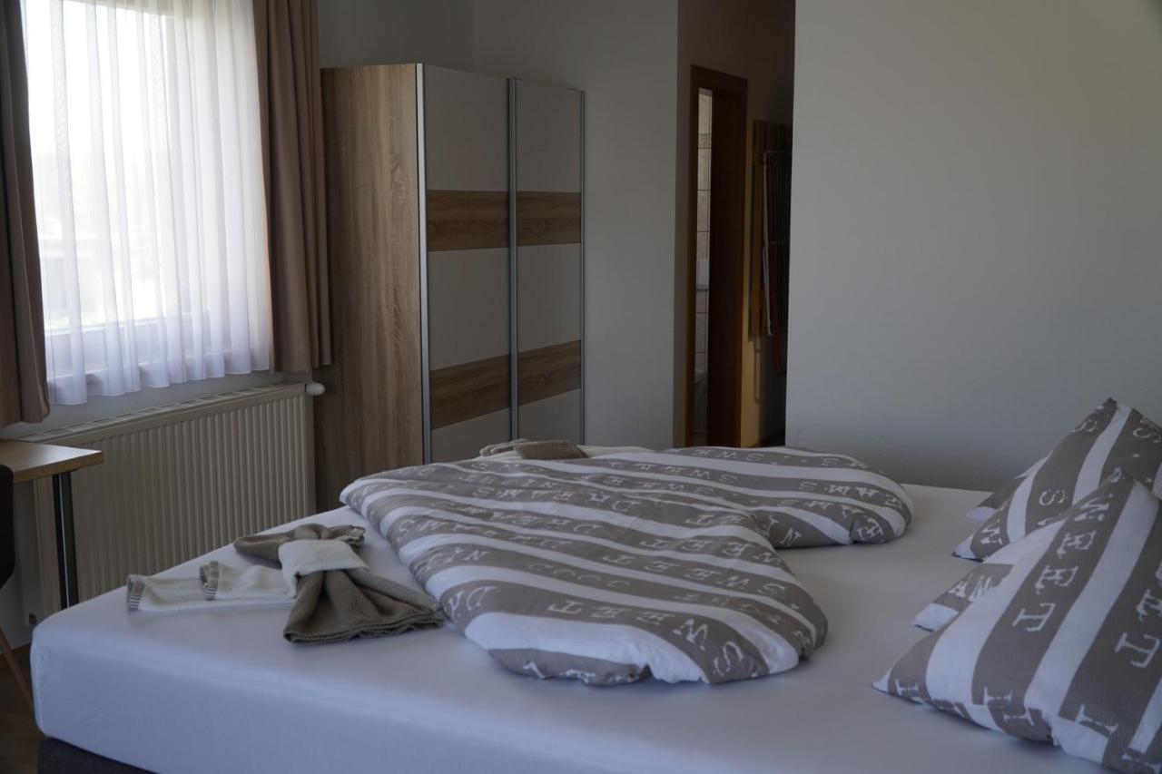 פאק אם סי Pension-Ferienwohnung Rotar מראה חיצוני תמונה