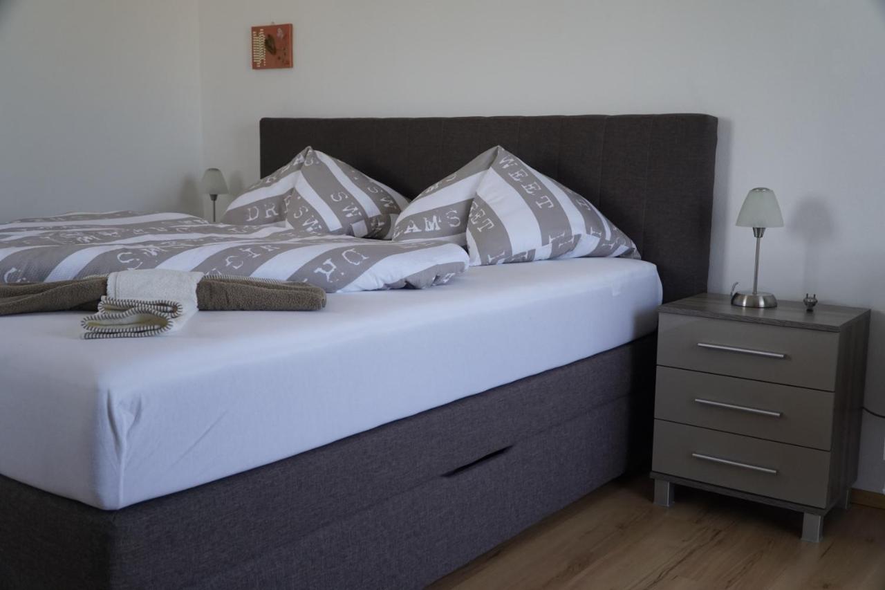 פאק אם סי Pension-Ferienwohnung Rotar מראה חיצוני תמונה