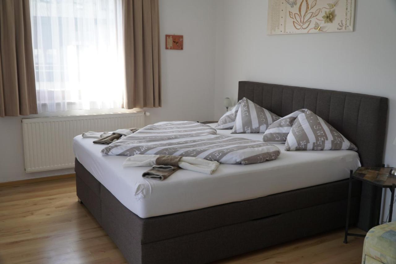 פאק אם סי Pension-Ferienwohnung Rotar מראה חיצוני תמונה