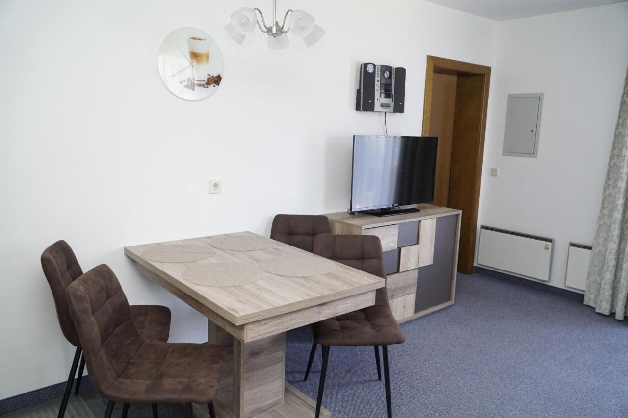 פאק אם סי Pension-Ferienwohnung Rotar מראה חיצוני תמונה