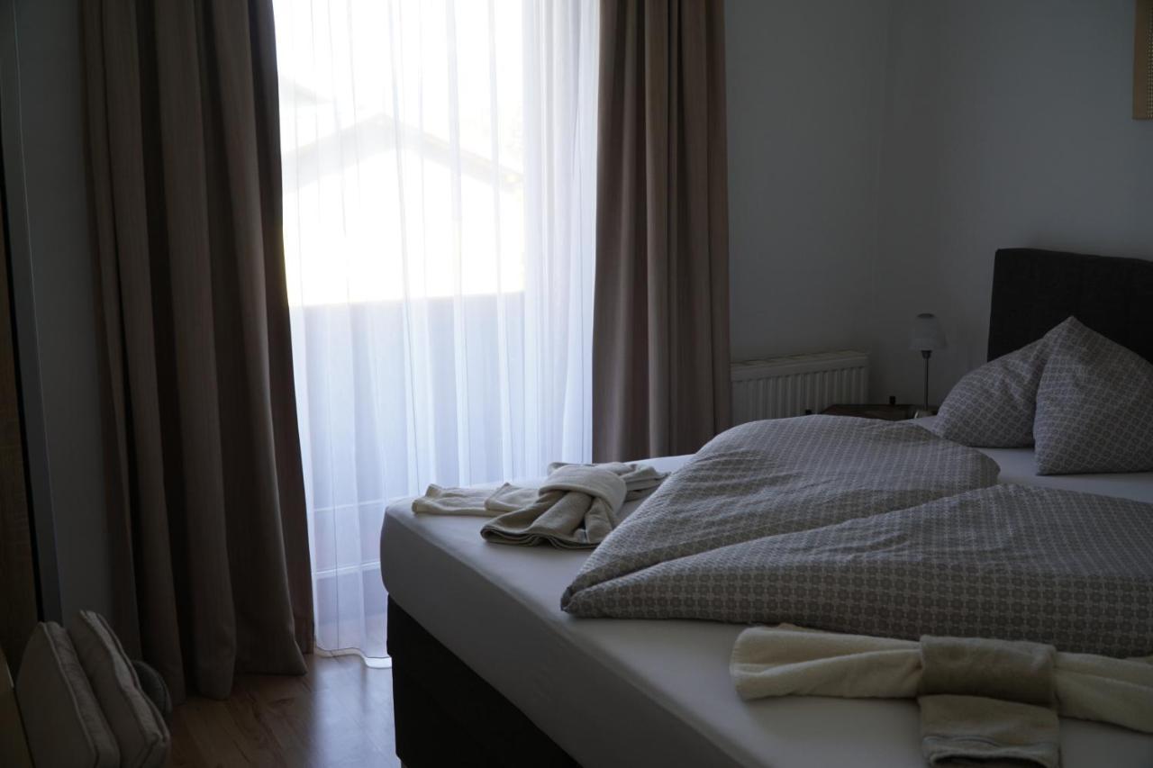 פאק אם סי Pension-Ferienwohnung Rotar מראה חיצוני תמונה
