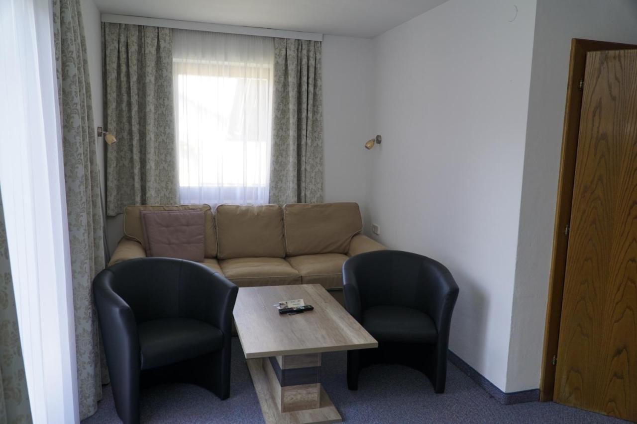 פאק אם סי Pension-Ferienwohnung Rotar מראה חיצוני תמונה
