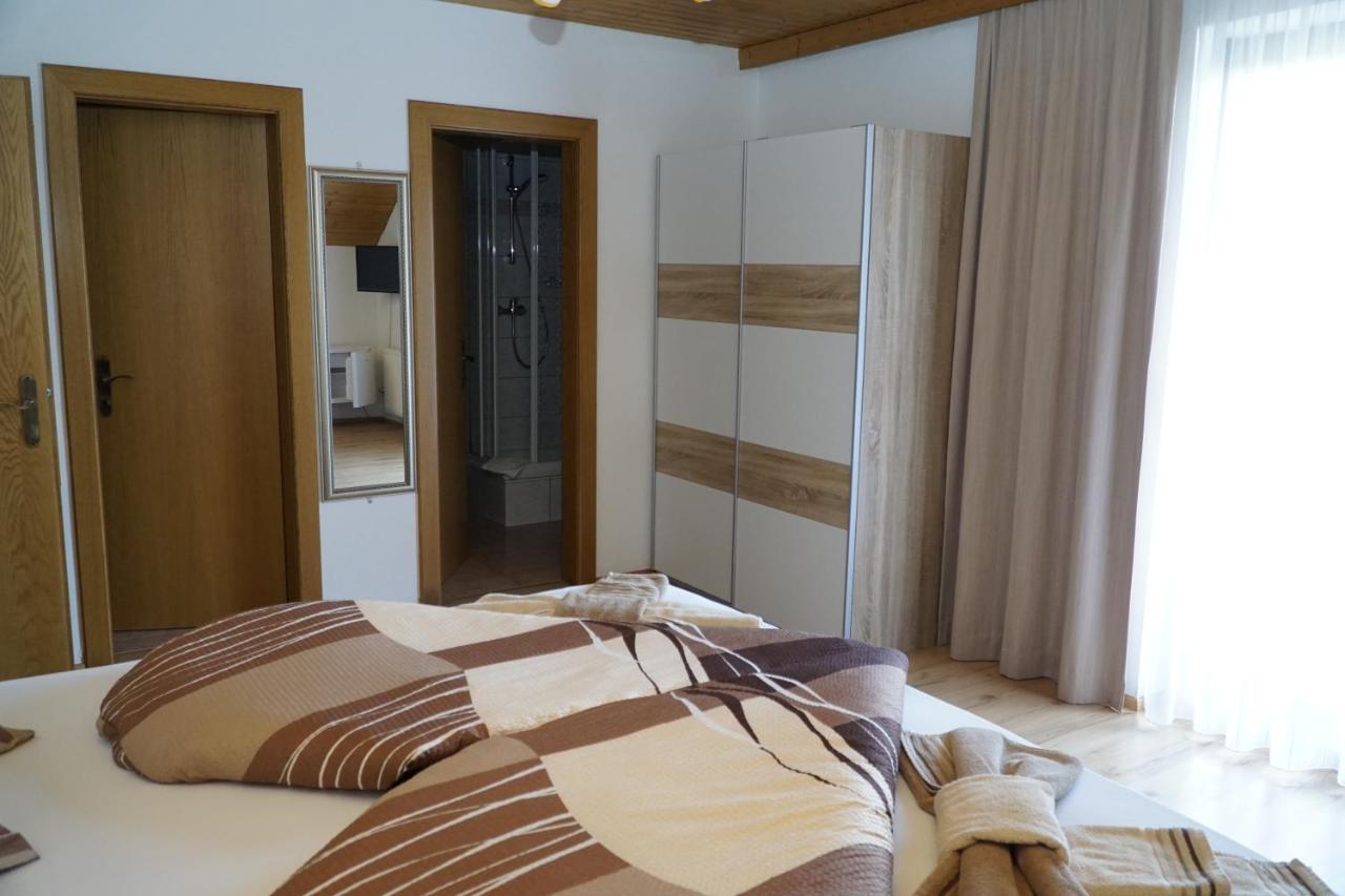 פאק אם סי Pension-Ferienwohnung Rotar מראה חיצוני תמונה
